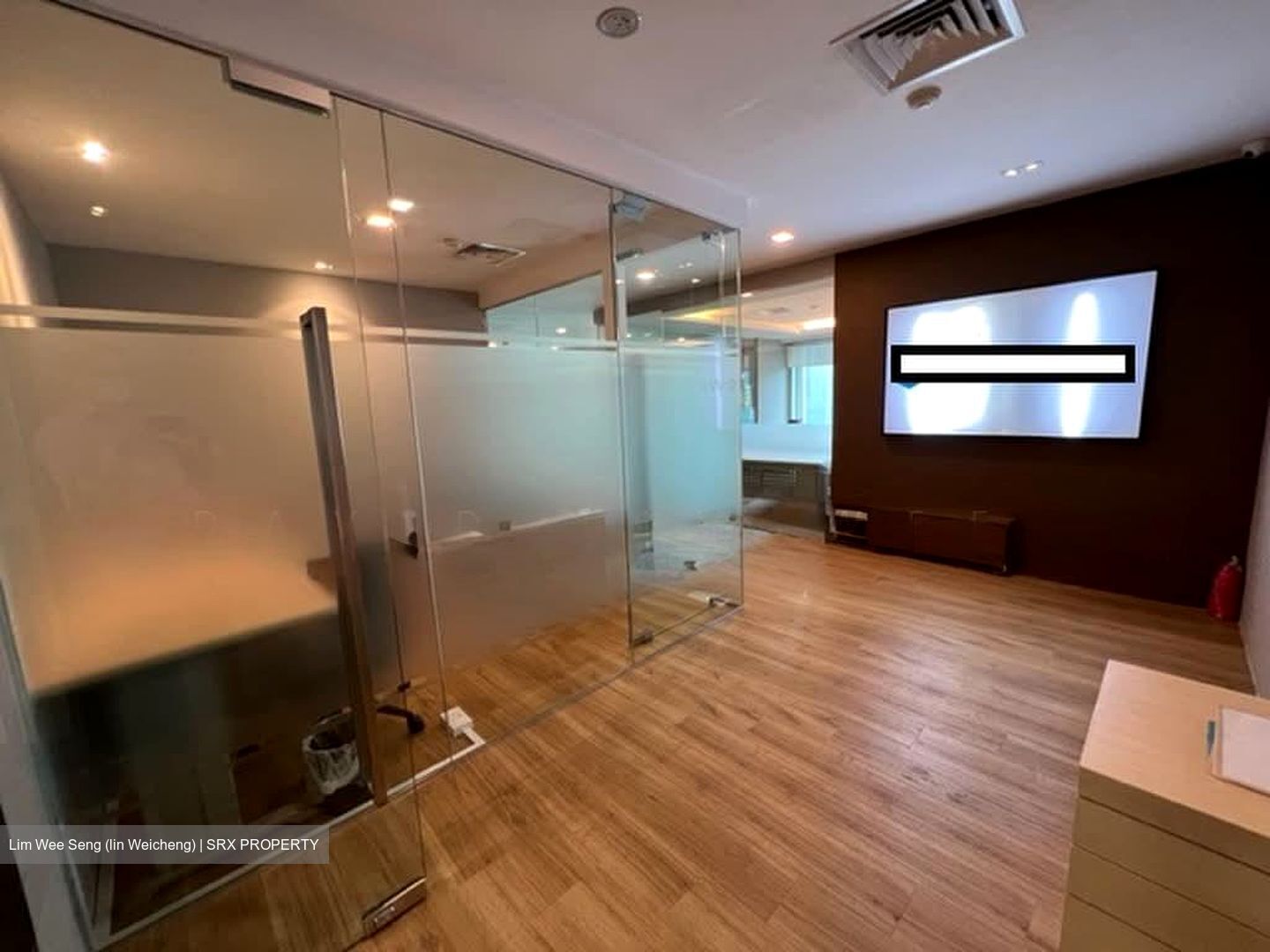 The Octagon (D1), Office #568017011